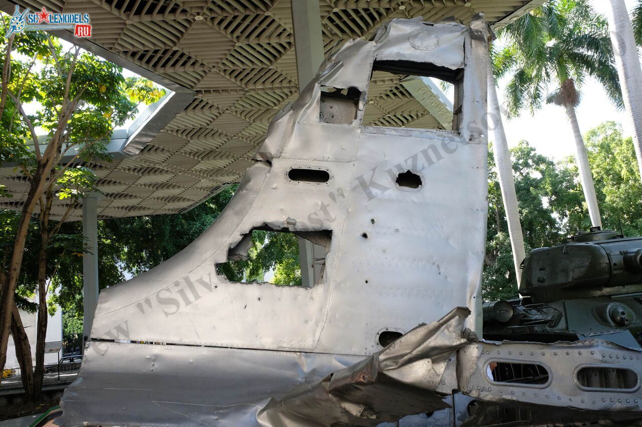 B-26B_Invader_tail_67.jpg