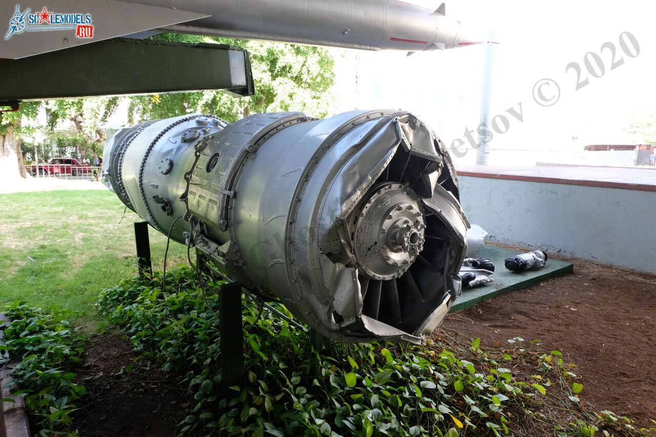 Lockheed_U-2F_wreck_2.jpg