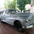 Pontiac_Steamliner_sedan_1948_116.jpg