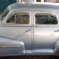 Pontiac_Steamliner_sedan_1948_45.jpg
