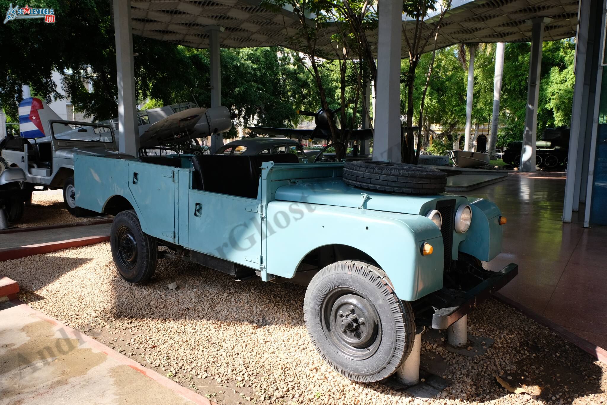 Land_Rover_Series_I_2.jpg