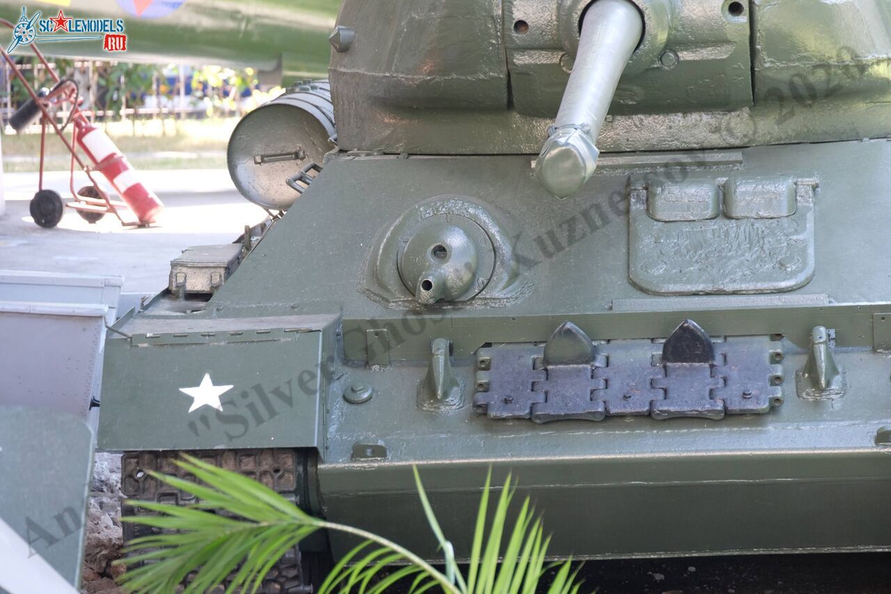 T-34-85_Cuba_110.jpg