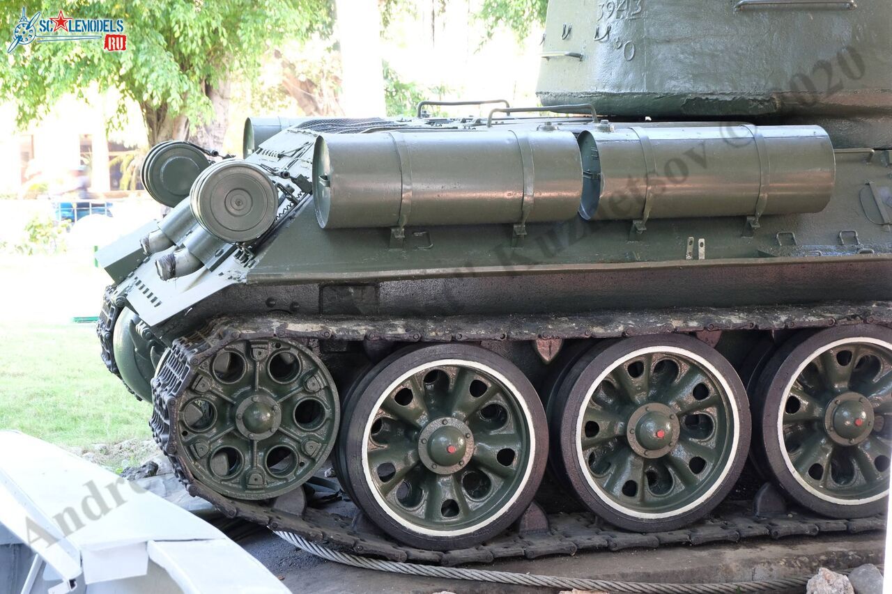 T-34-85_Cuba_14.jpg