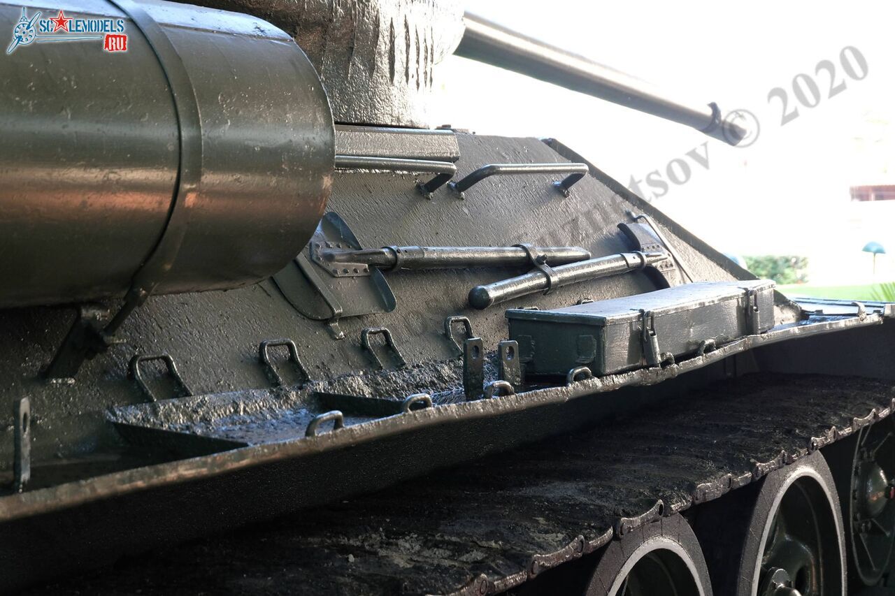 T-34-85_Cuba_37.jpg