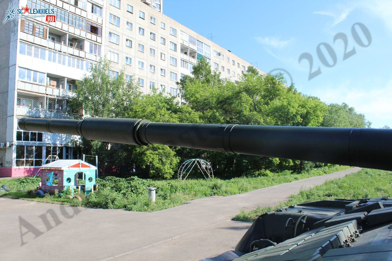 T-80BV_Omsk_37.jpg