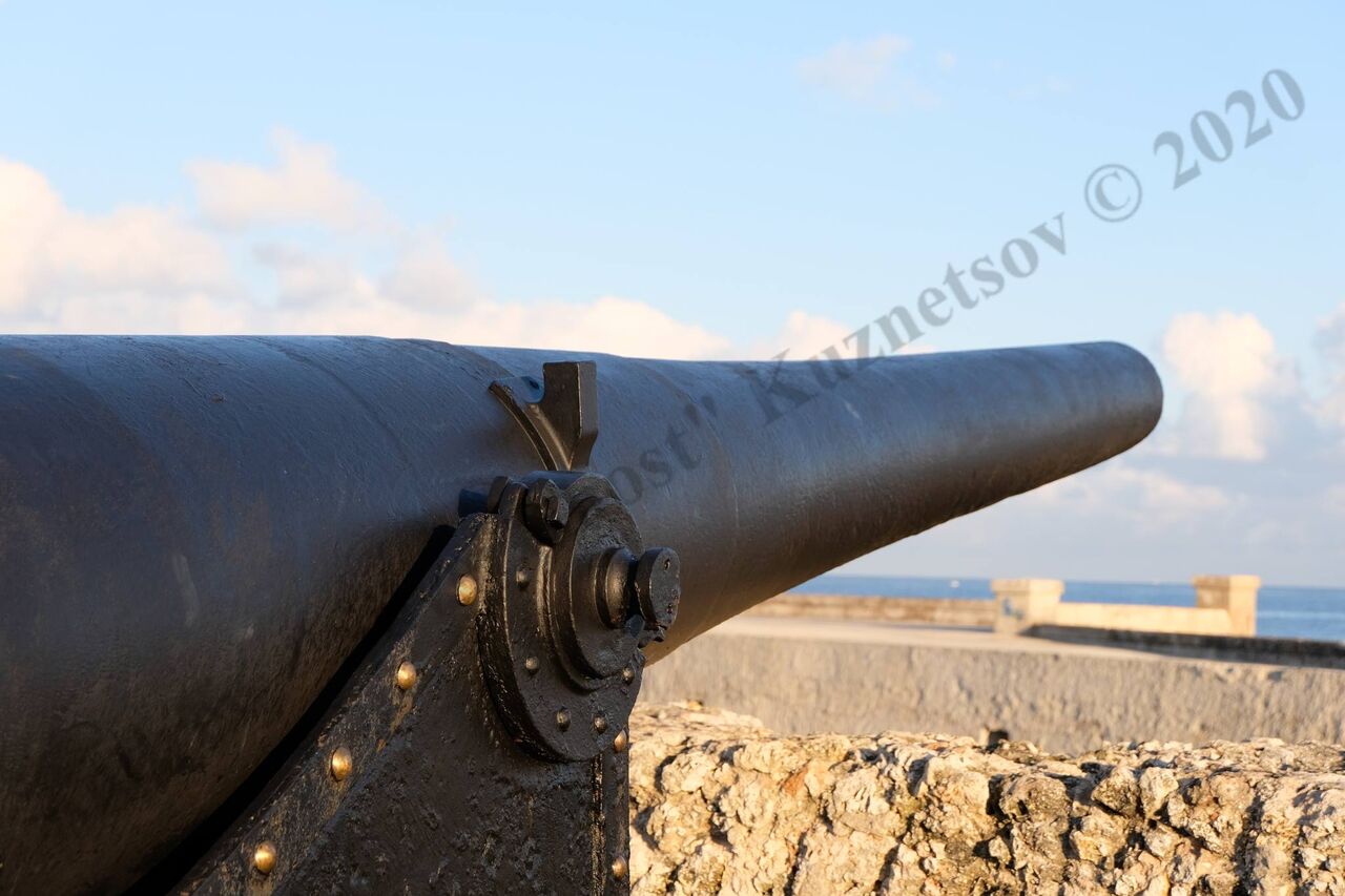 Spain_fortress_gun_Iberia_1890_98.jpg