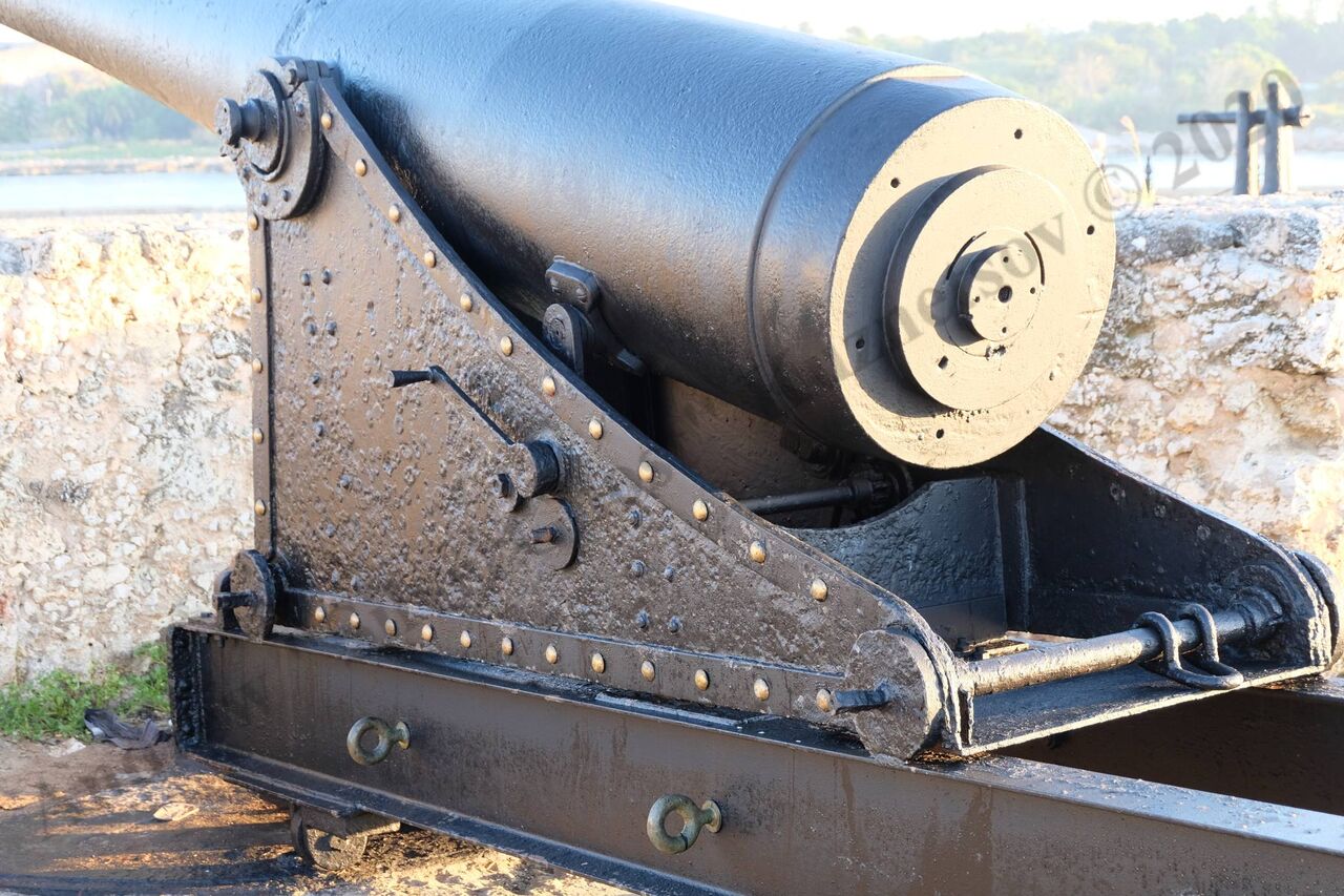 Spain_fortress_gun_1890_100.jpg