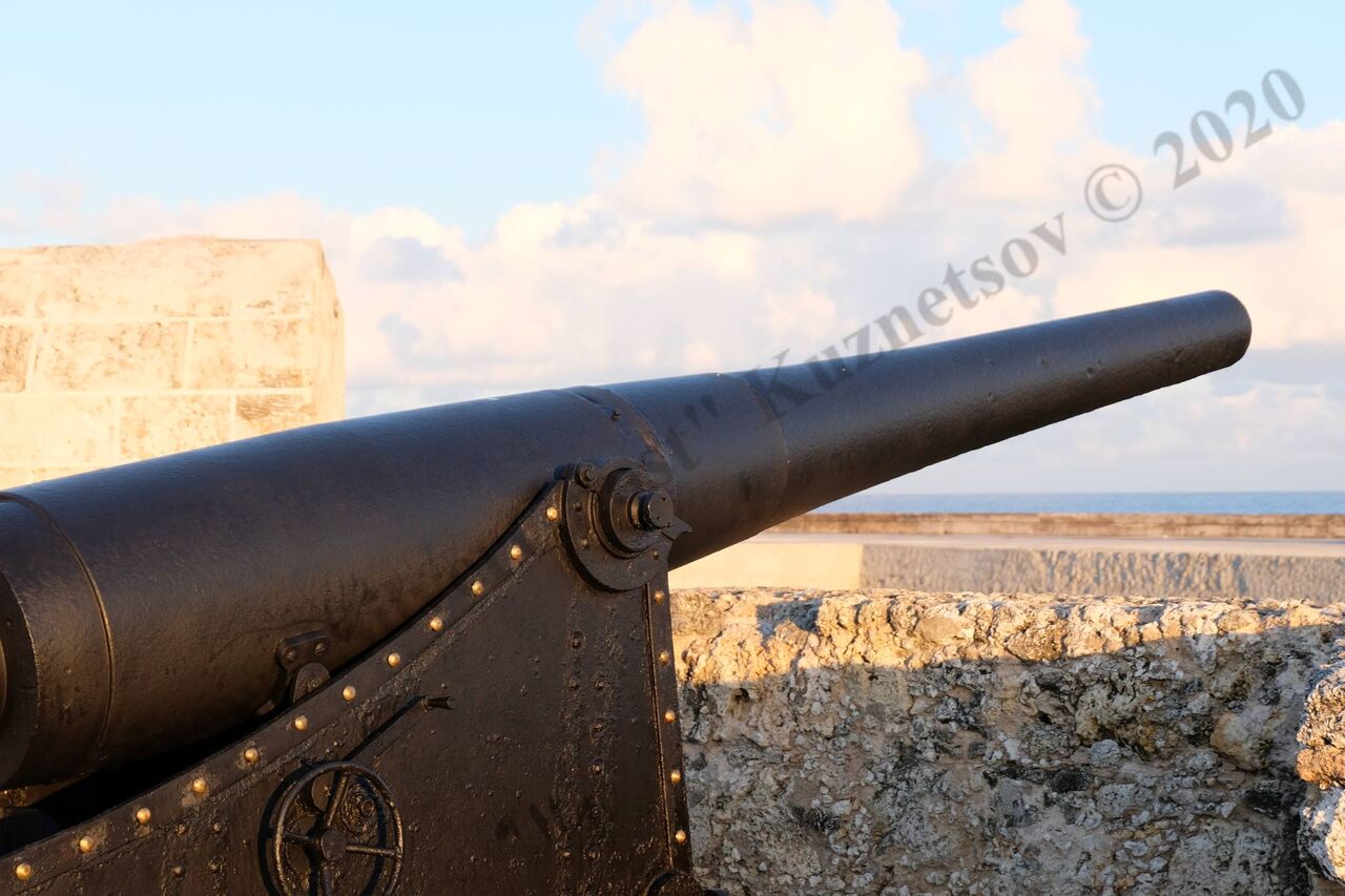 Spain_fortress_gun_1890_106.jpg