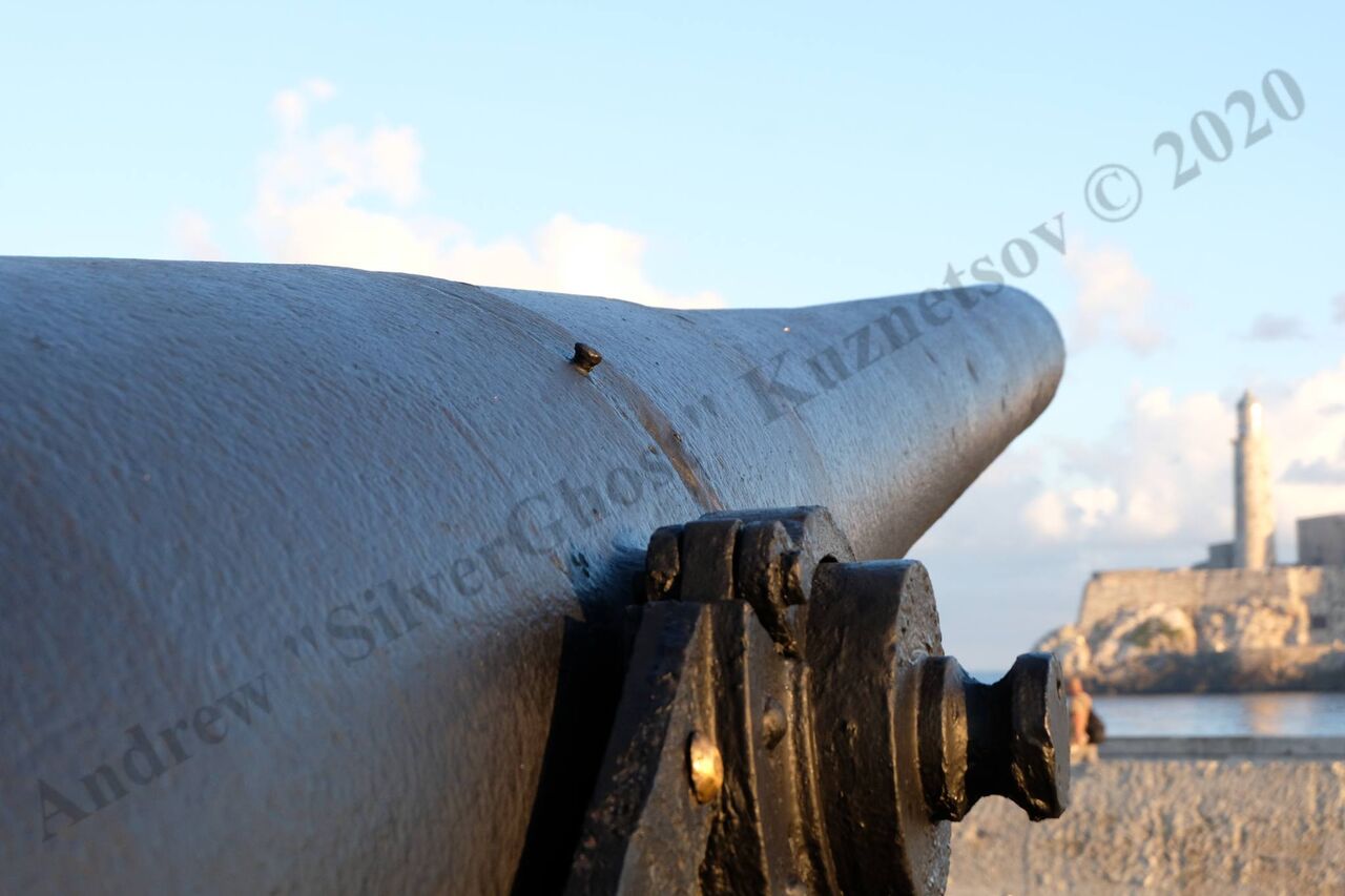 Spain_fortress_gun_1890_21.jpg