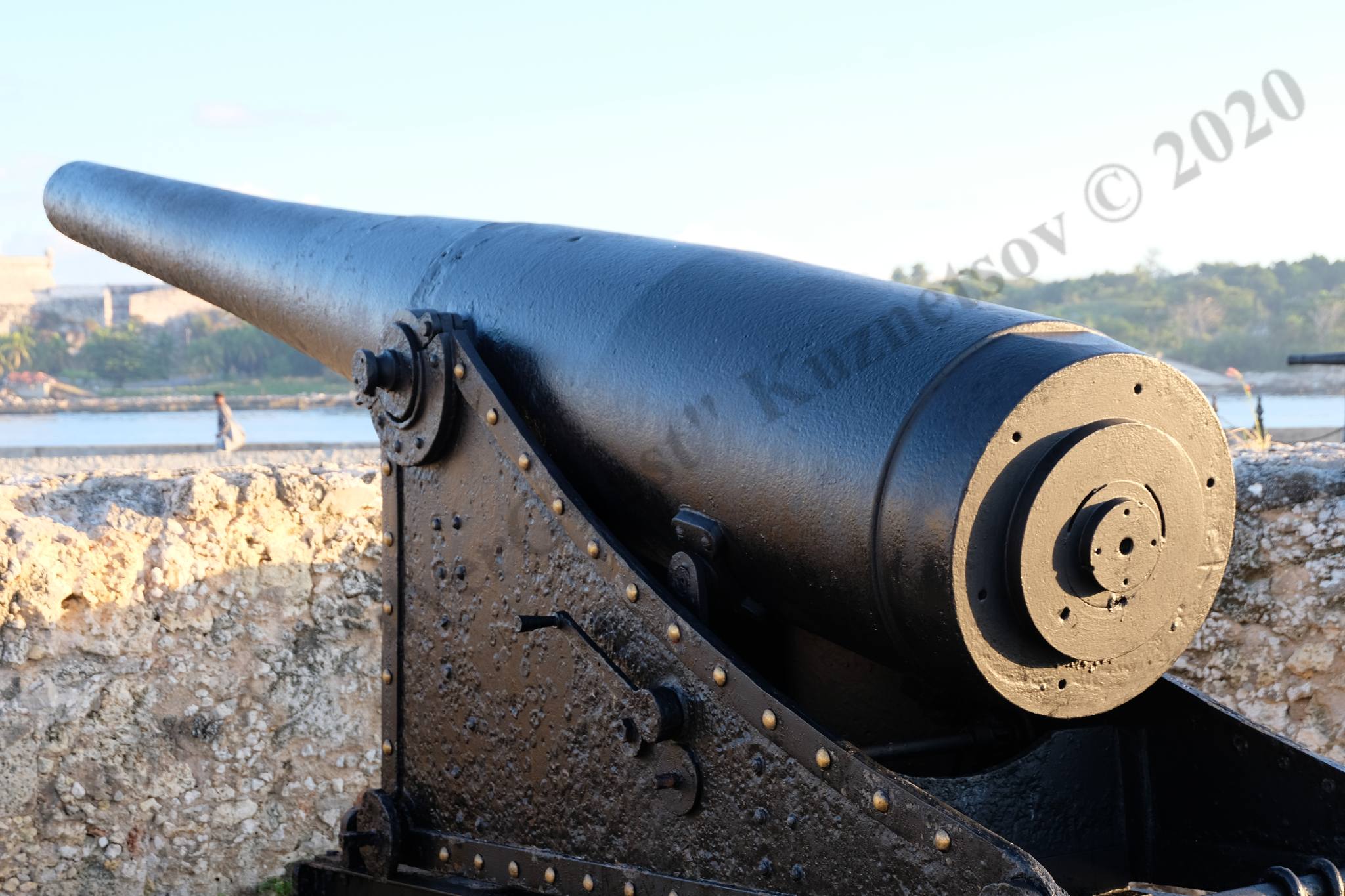 Spain_fortress_gun_1890_99.jpg