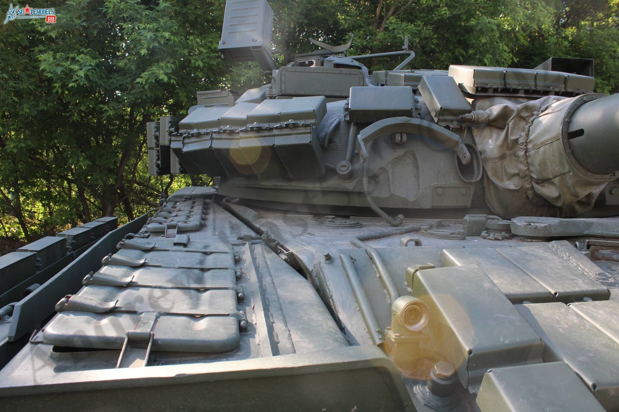 T-80BV_Omsk_24.jpg