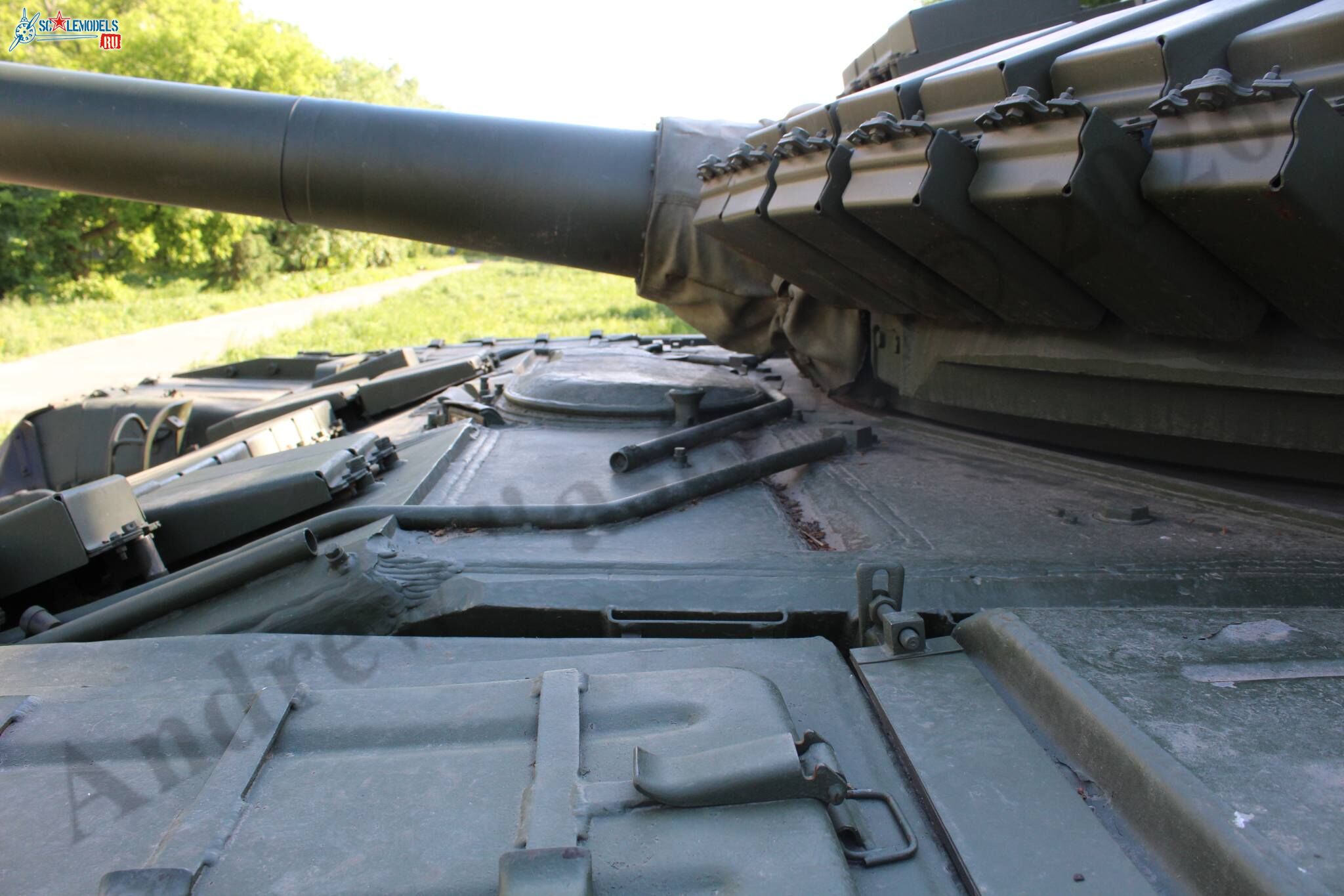 T-80BV_Omsk_36.jpg
