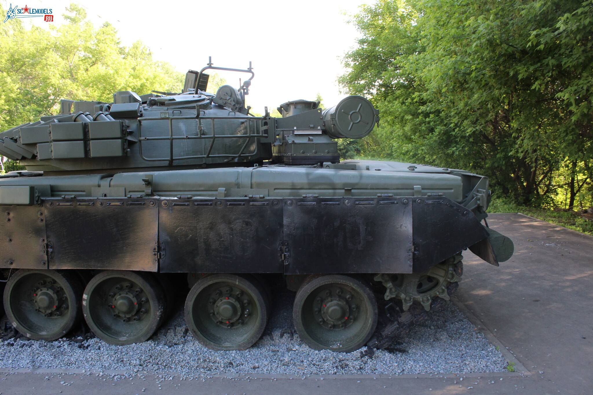 T-80BV_Omsk_82.jpg