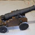 2-pound_spain_gun_0.jpg