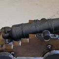 2-pound_spain_gun_1.jpg