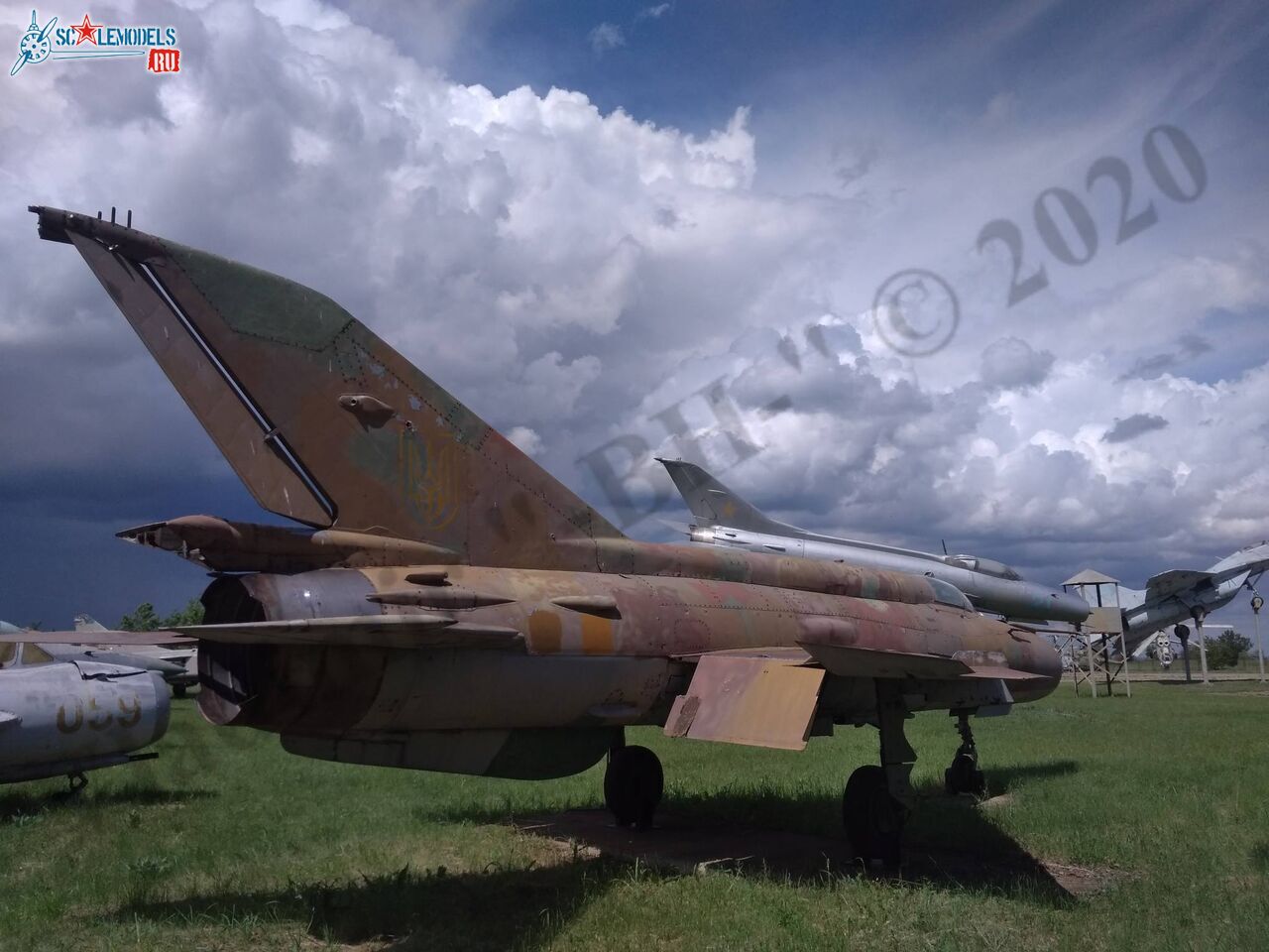 MiG-21SM_Lugansk_78.jpg