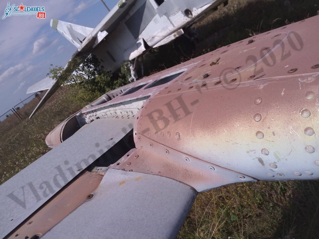 Su-25_Lugansk_23.jpg