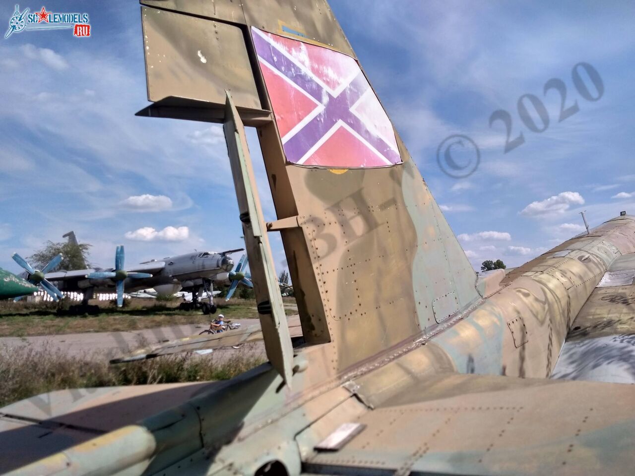 Su-25_Lugansk_26.jpg