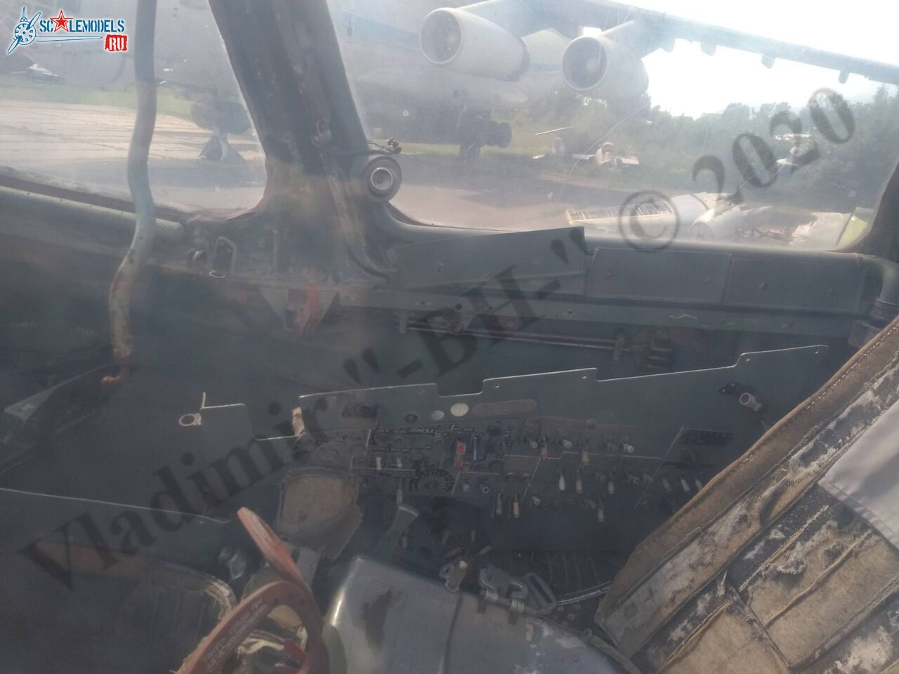 Su-25_Lugansk_51.jpg