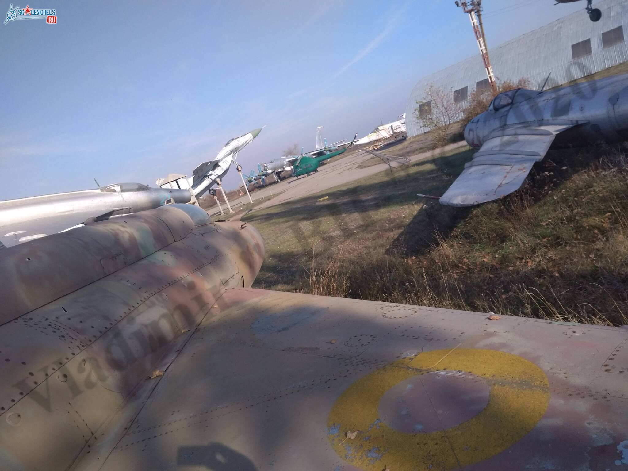 MiG-21SM_Lugansk_13.jpg