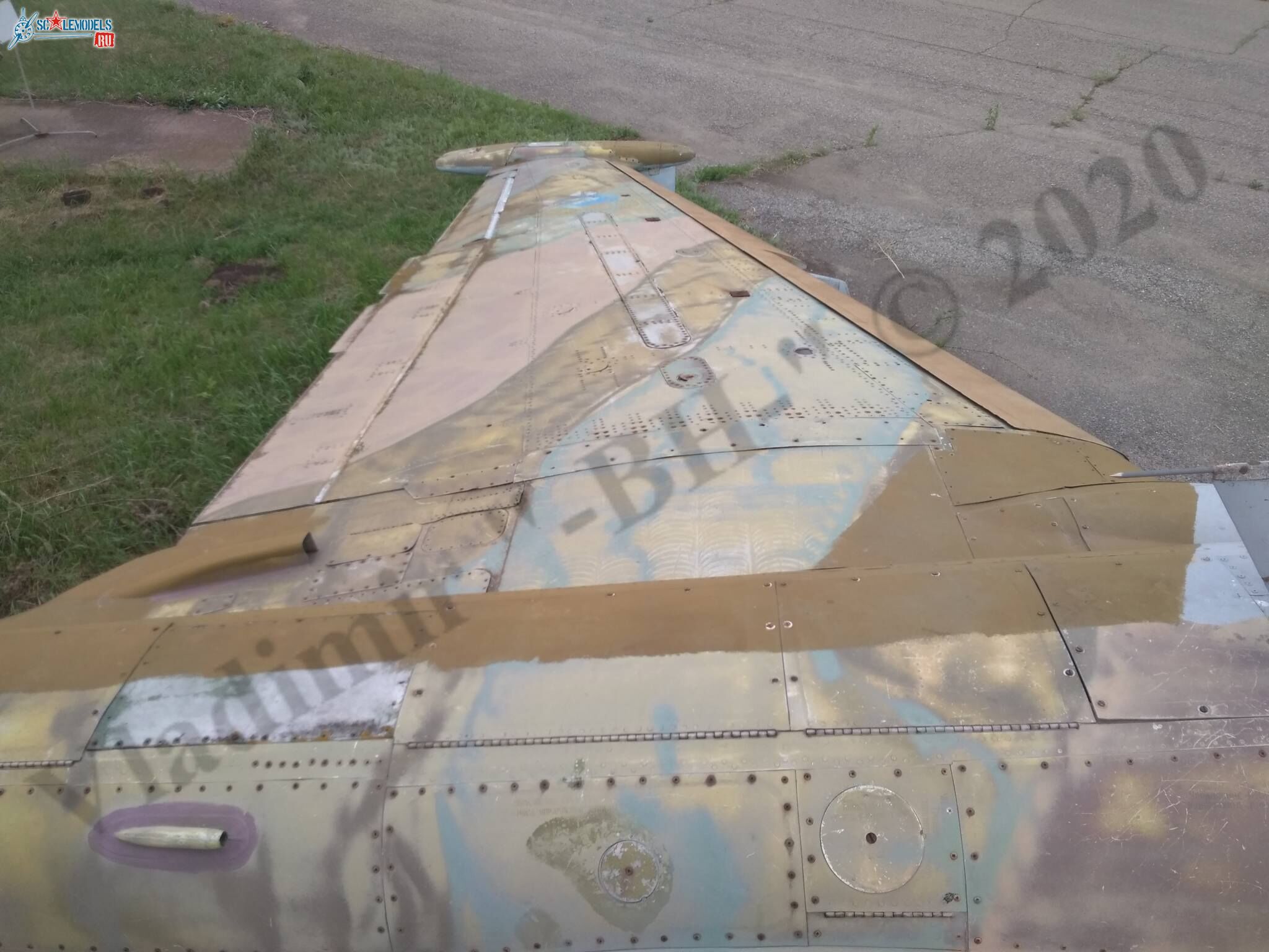 Su-25_Lugansk_102.jpg