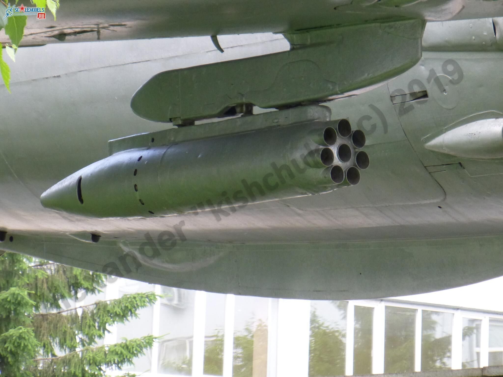 MiG-19P_Ufa_25.jpg