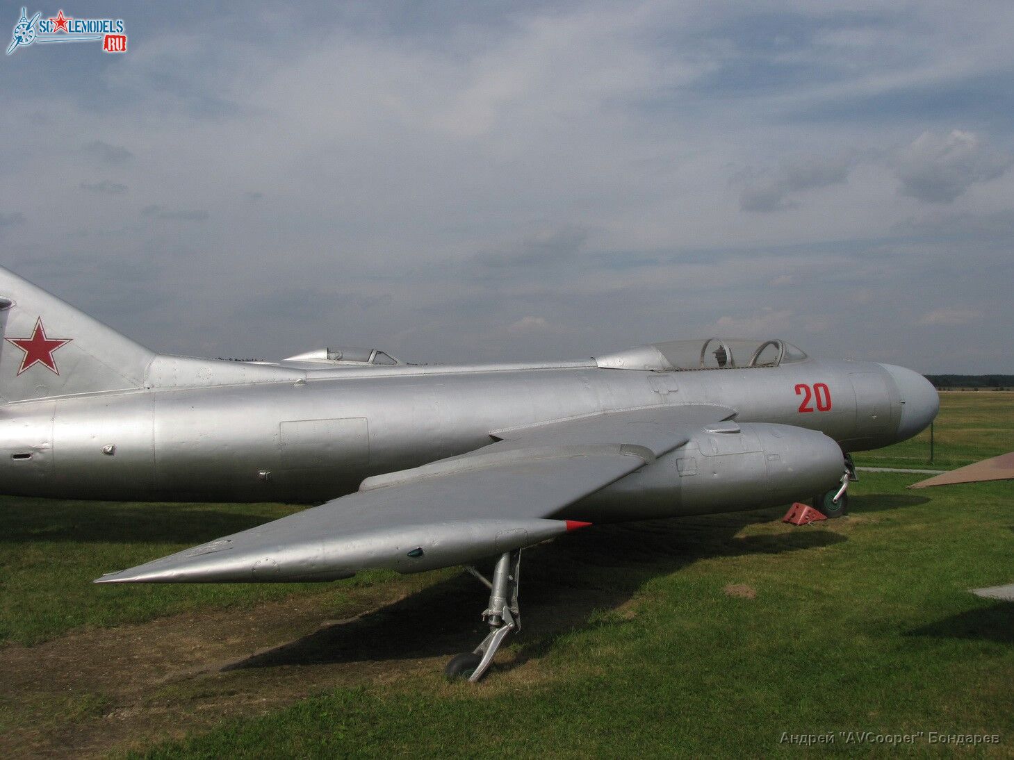 Yak-25-09