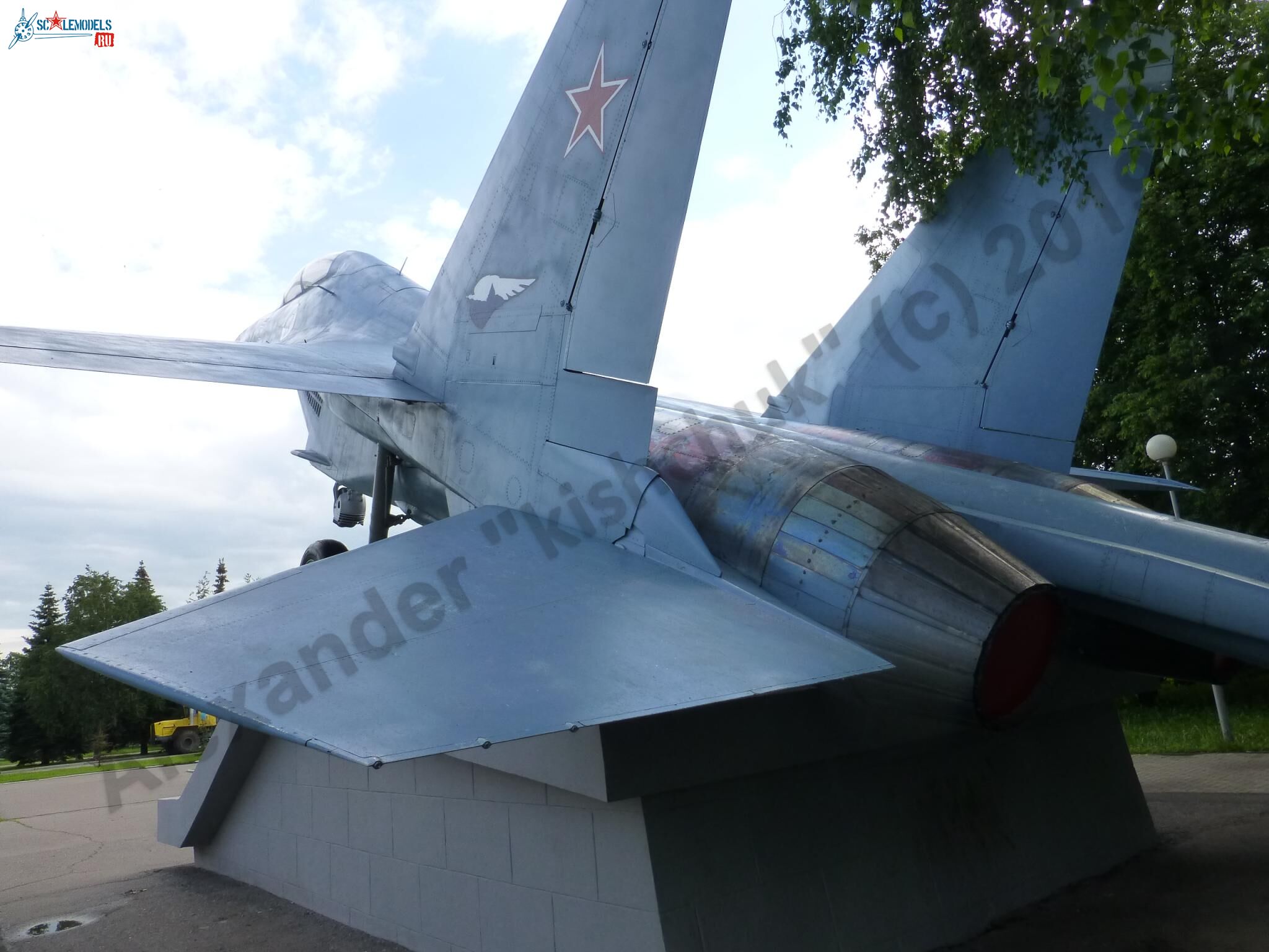 Su-27UB_Ufa_13.jpg