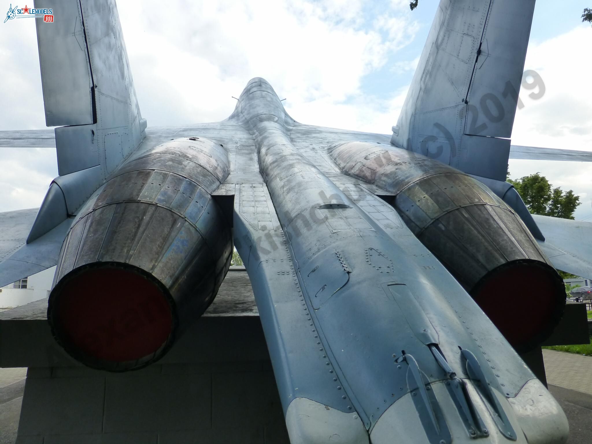 Su-27UB_Ufa_15.jpg