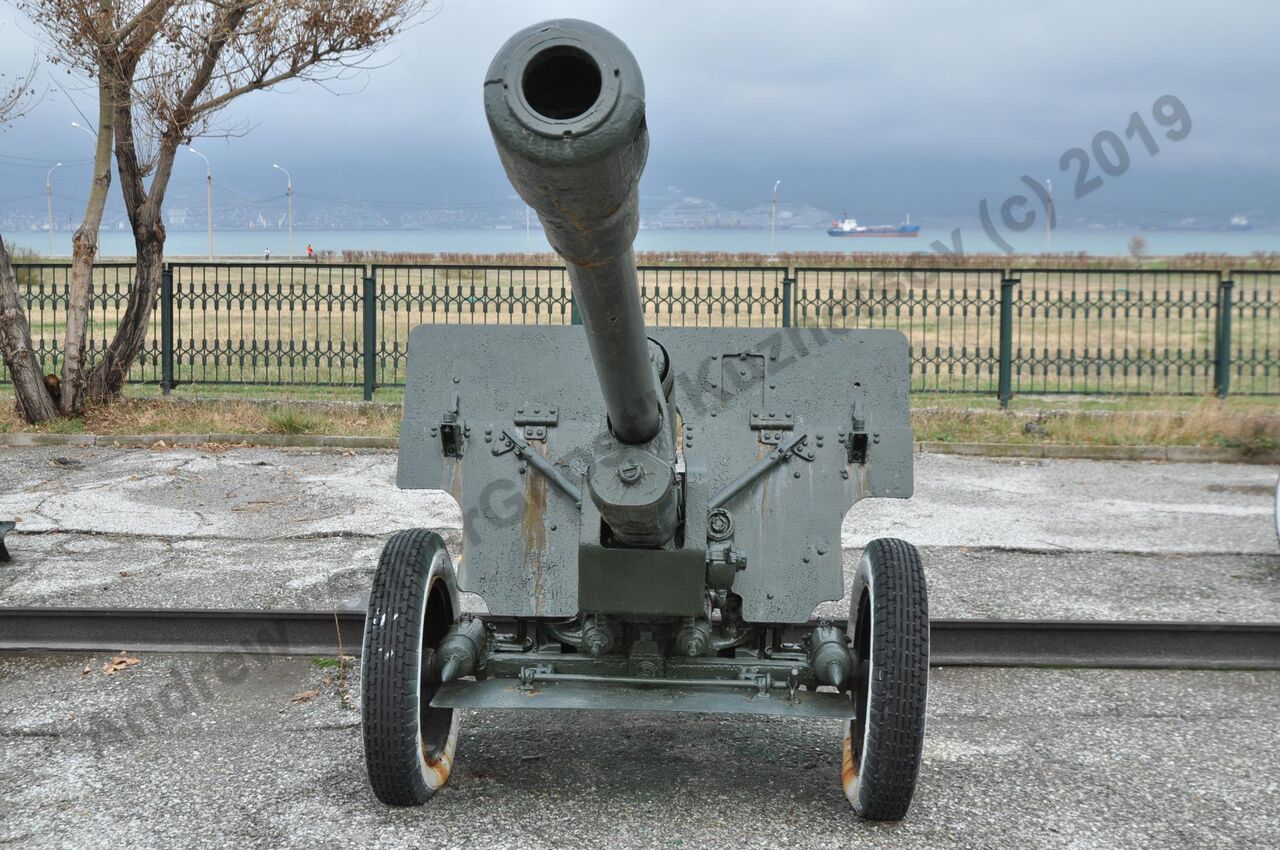 76-mm_ZiS-3_60.jpg