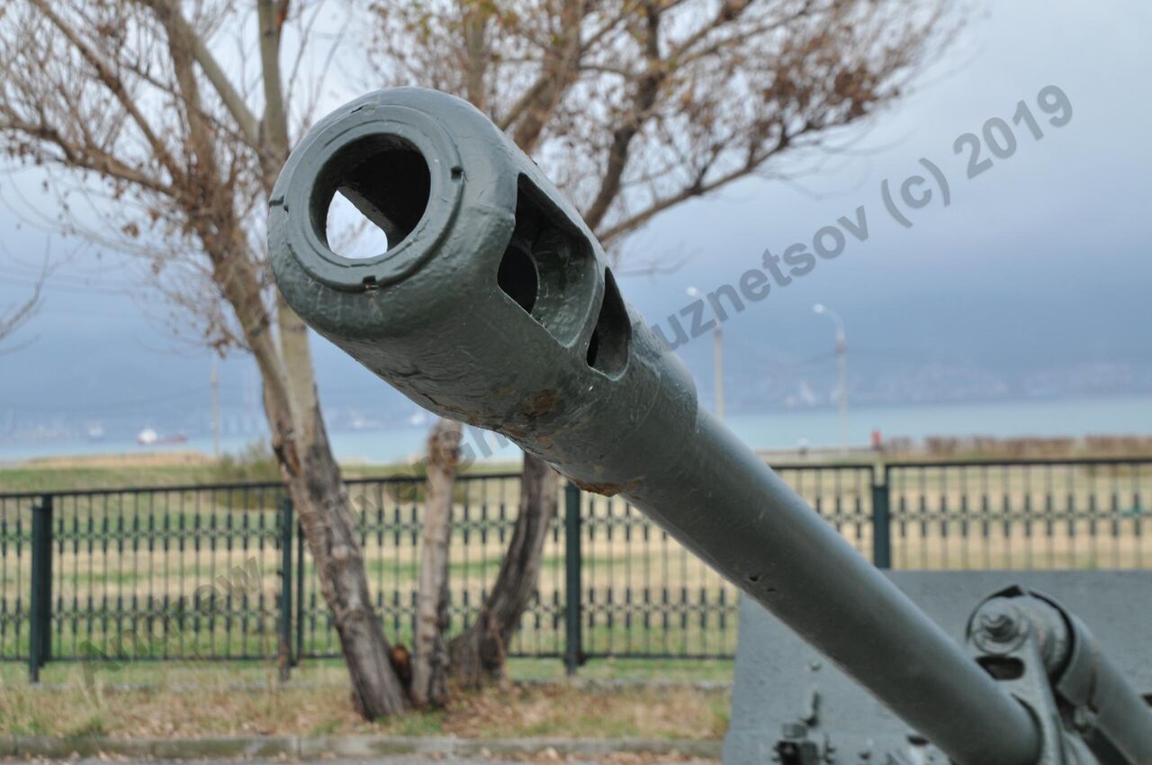 76-mm_ZiS-3_64.jpg