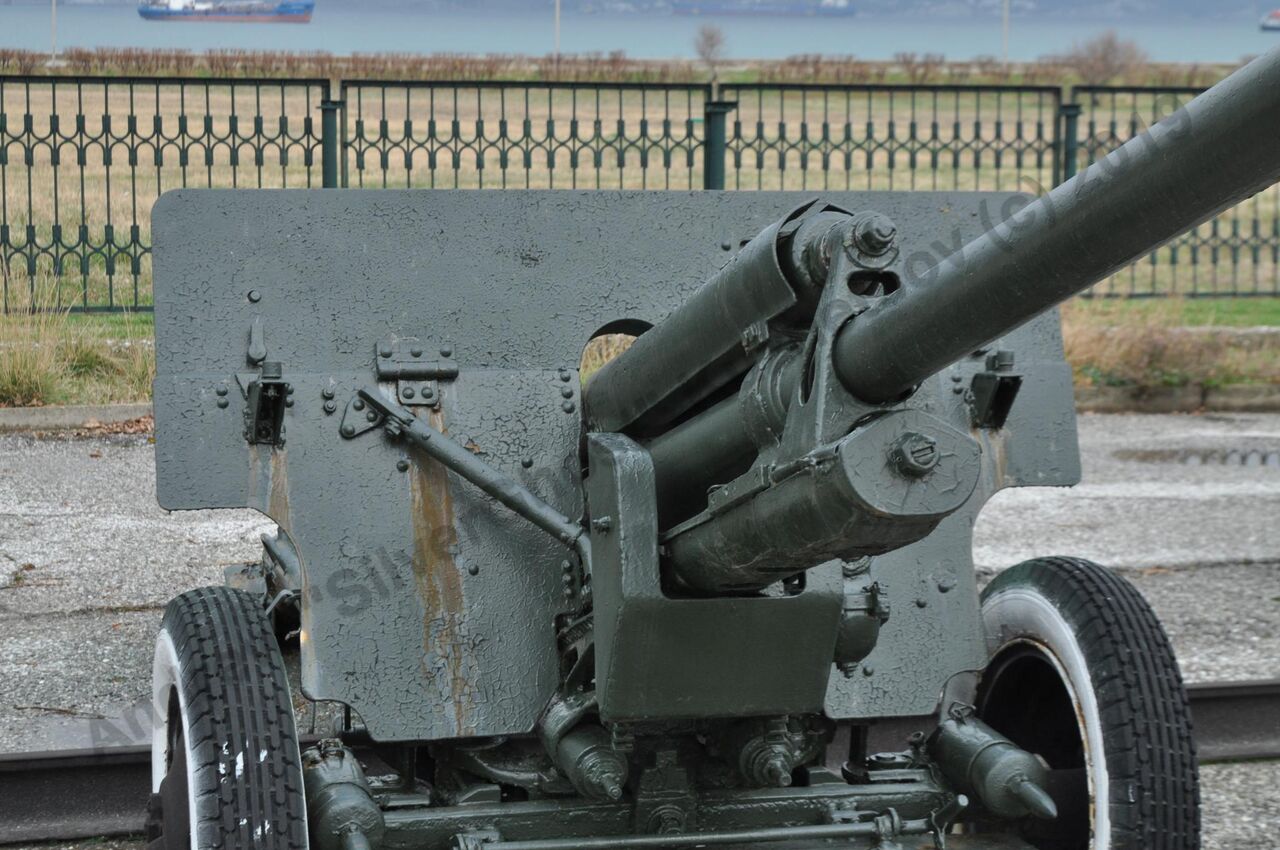 76-mm_ZiS-3_79.jpg