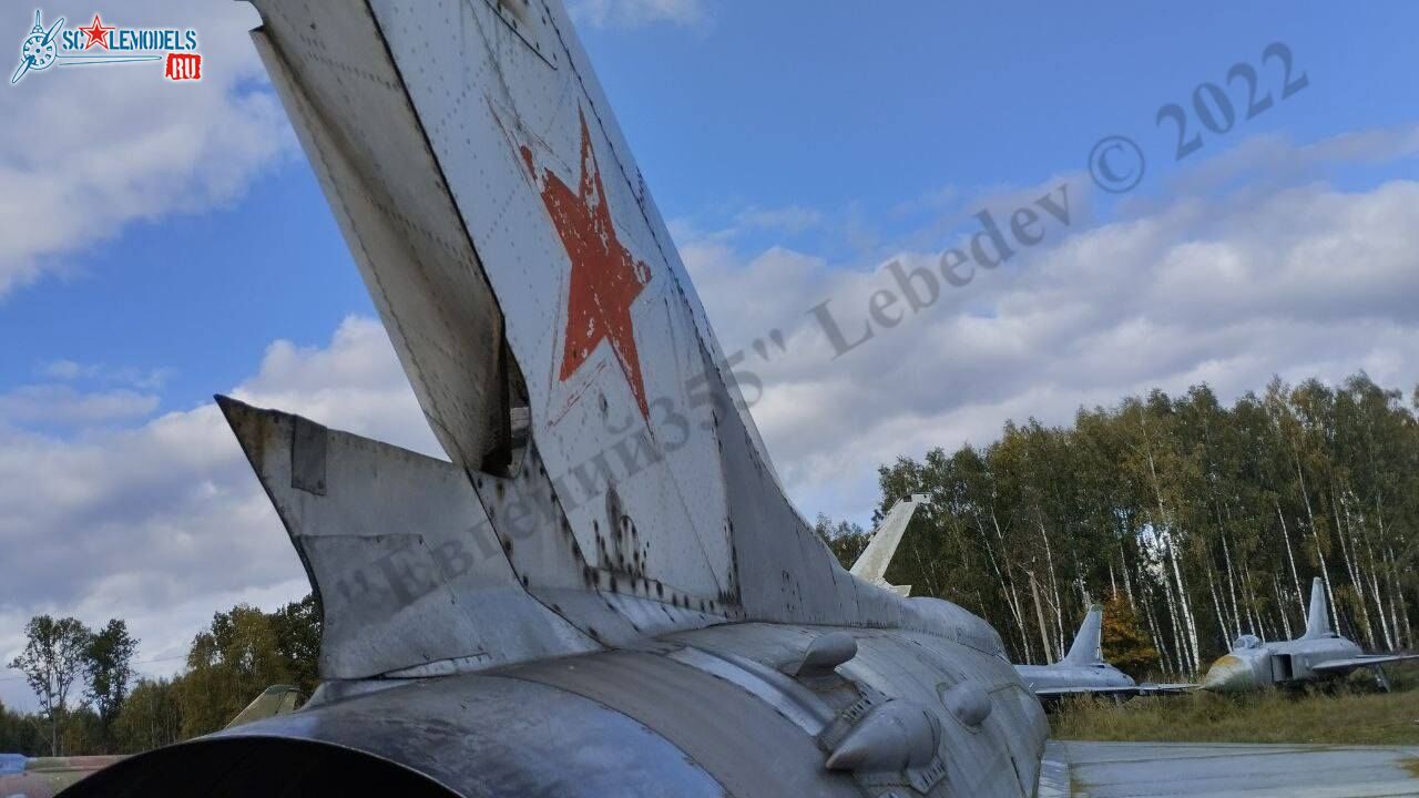 MiG-21PF_98_160.jpg