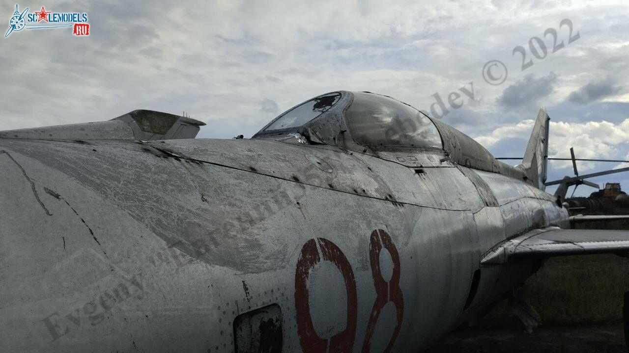 MiG-21PF_98_58.jpg