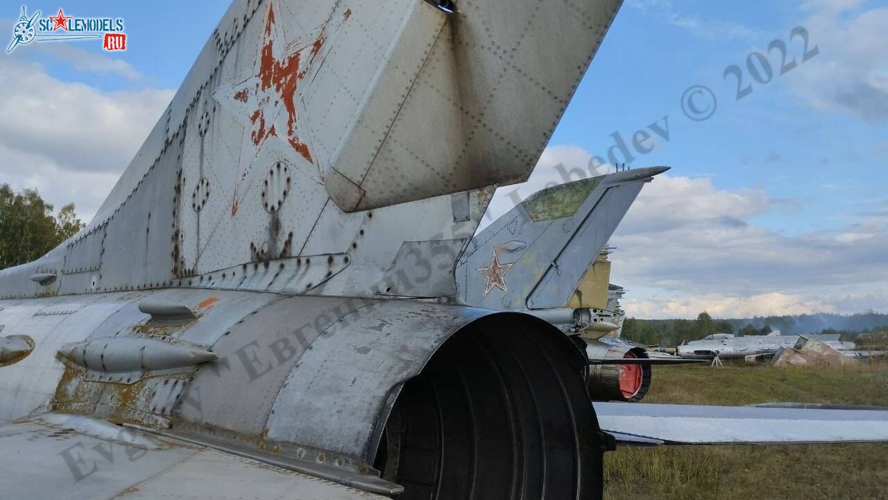 MiG-21PF_98_68.jpg