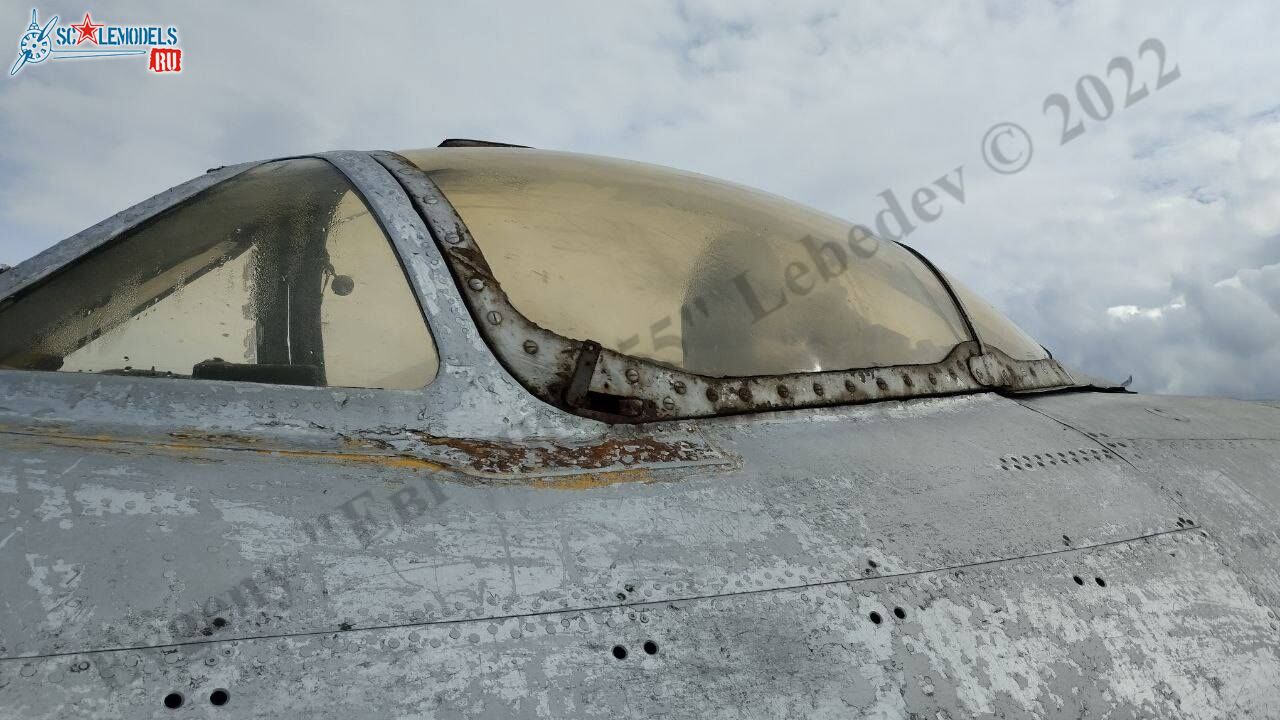 MiG-17_93_1.jpg