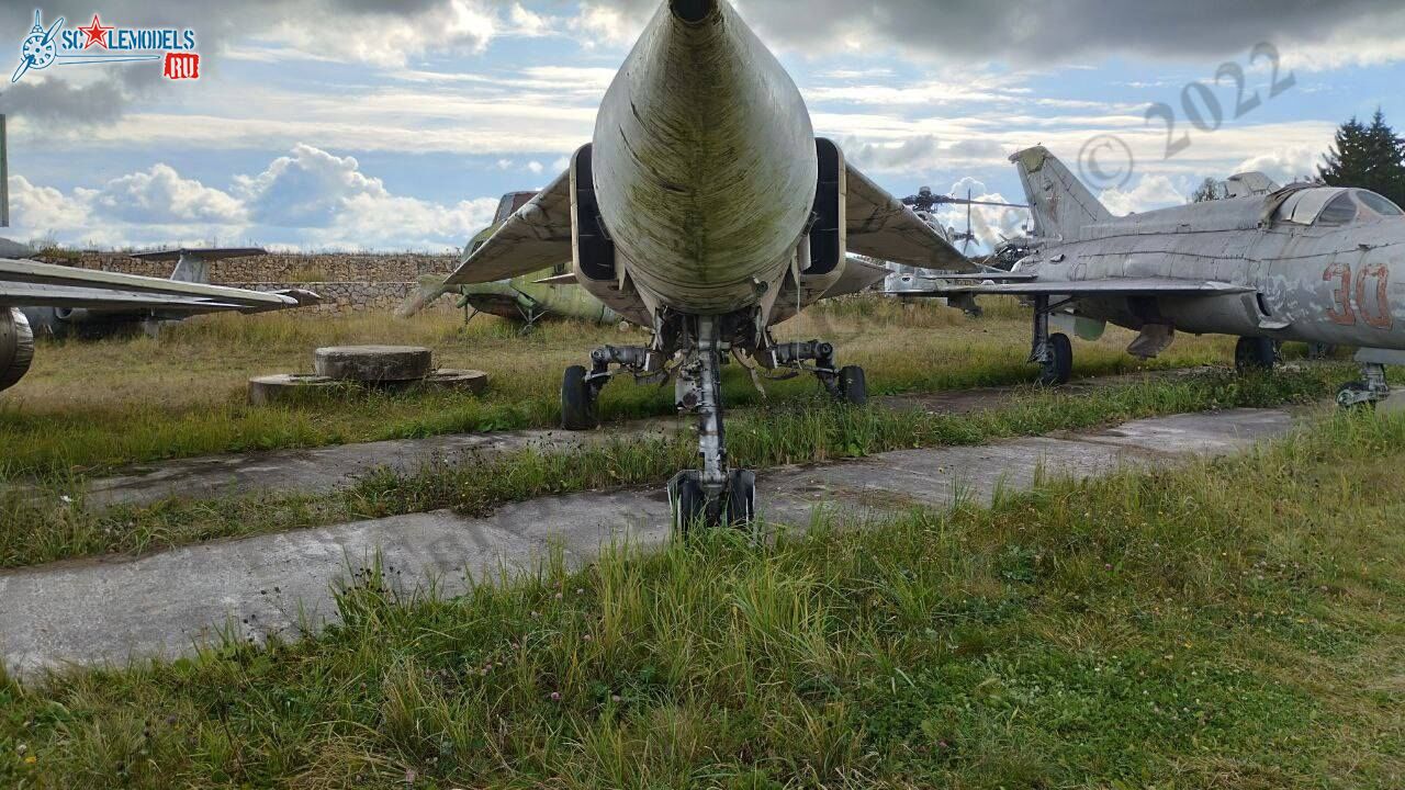 MiG-23S_25_83.jpg