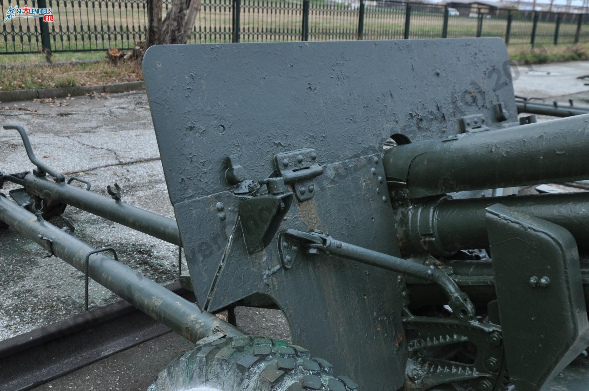 57-mm_ZiS-2_65.jpg