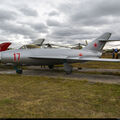 MiG-17_17_000.jpg