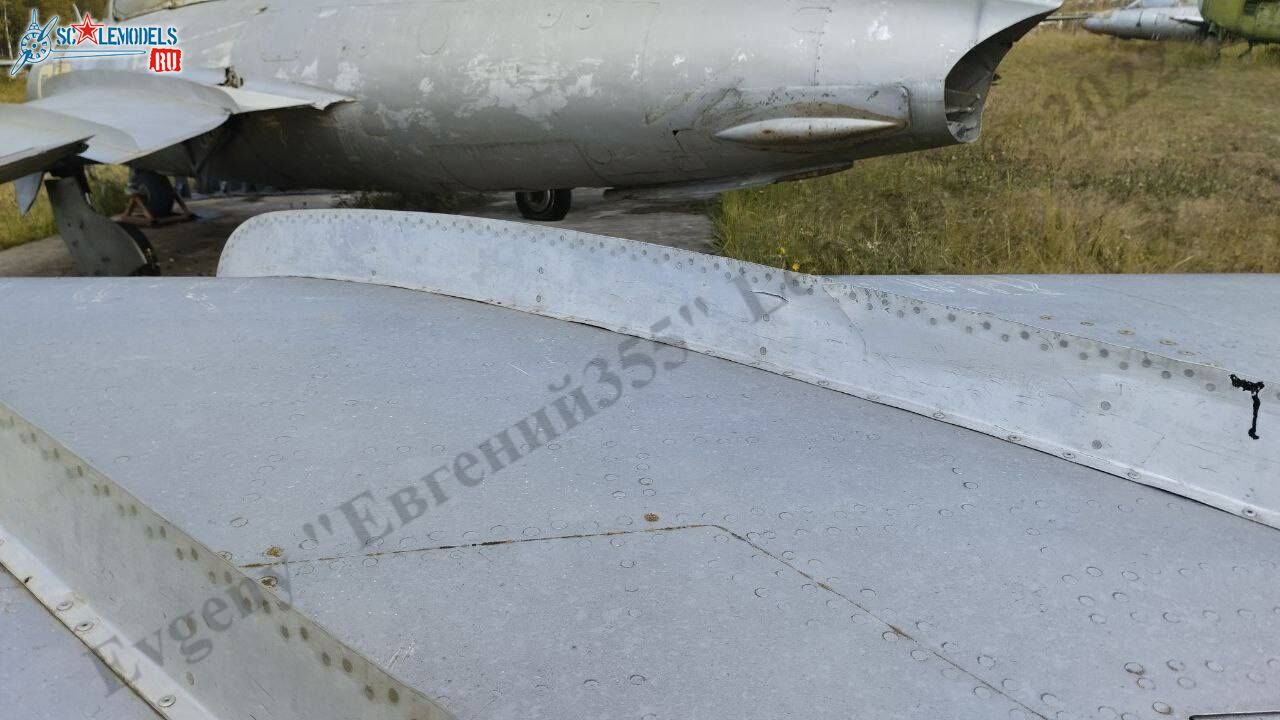 MiG-17_17_18.jpg