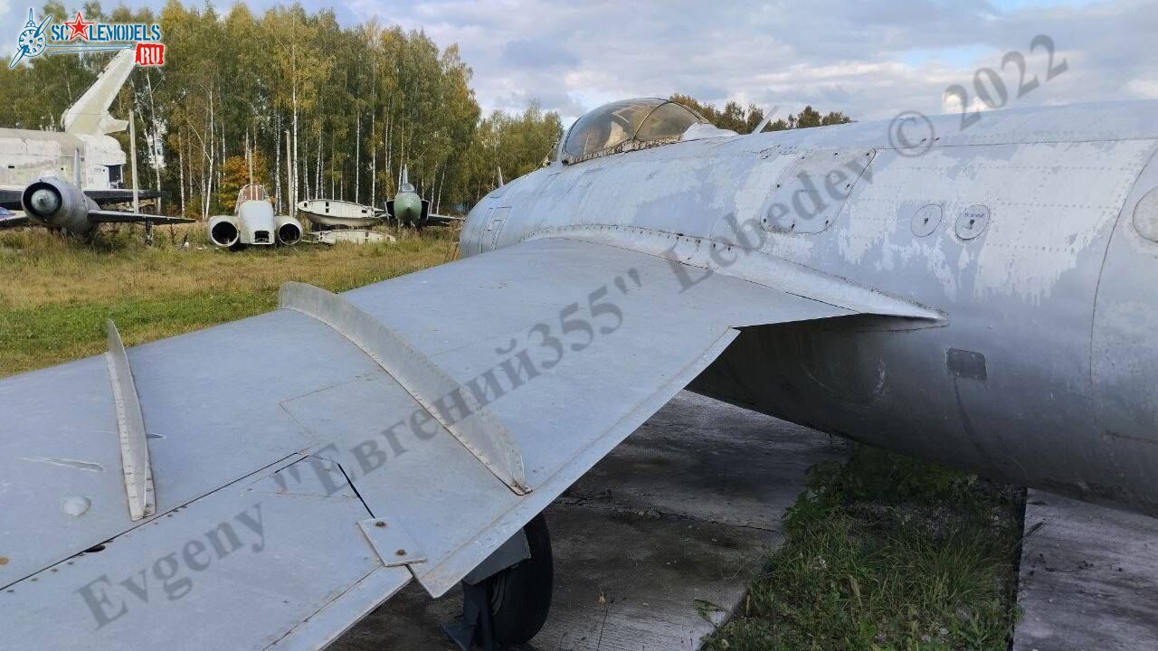 MiG-17_17_20.jpg