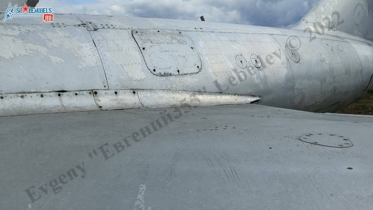 MiG-17_17_94.jpg