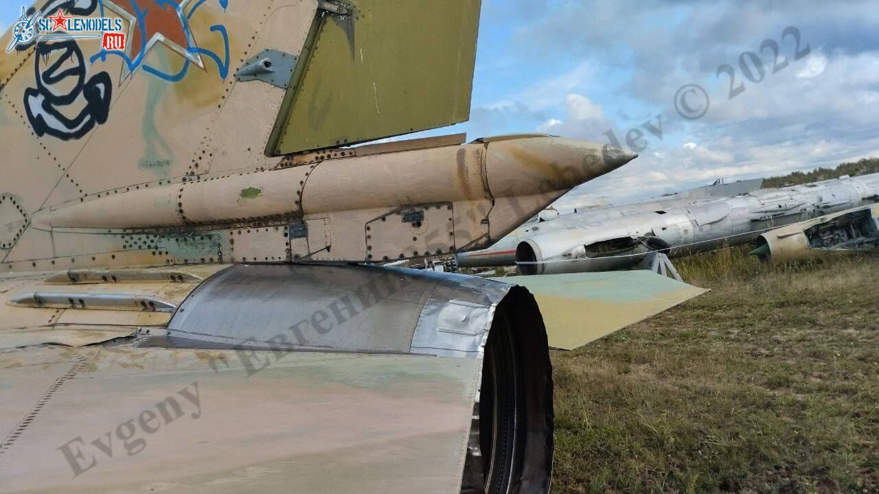 MiG-23B_321_6.jpg