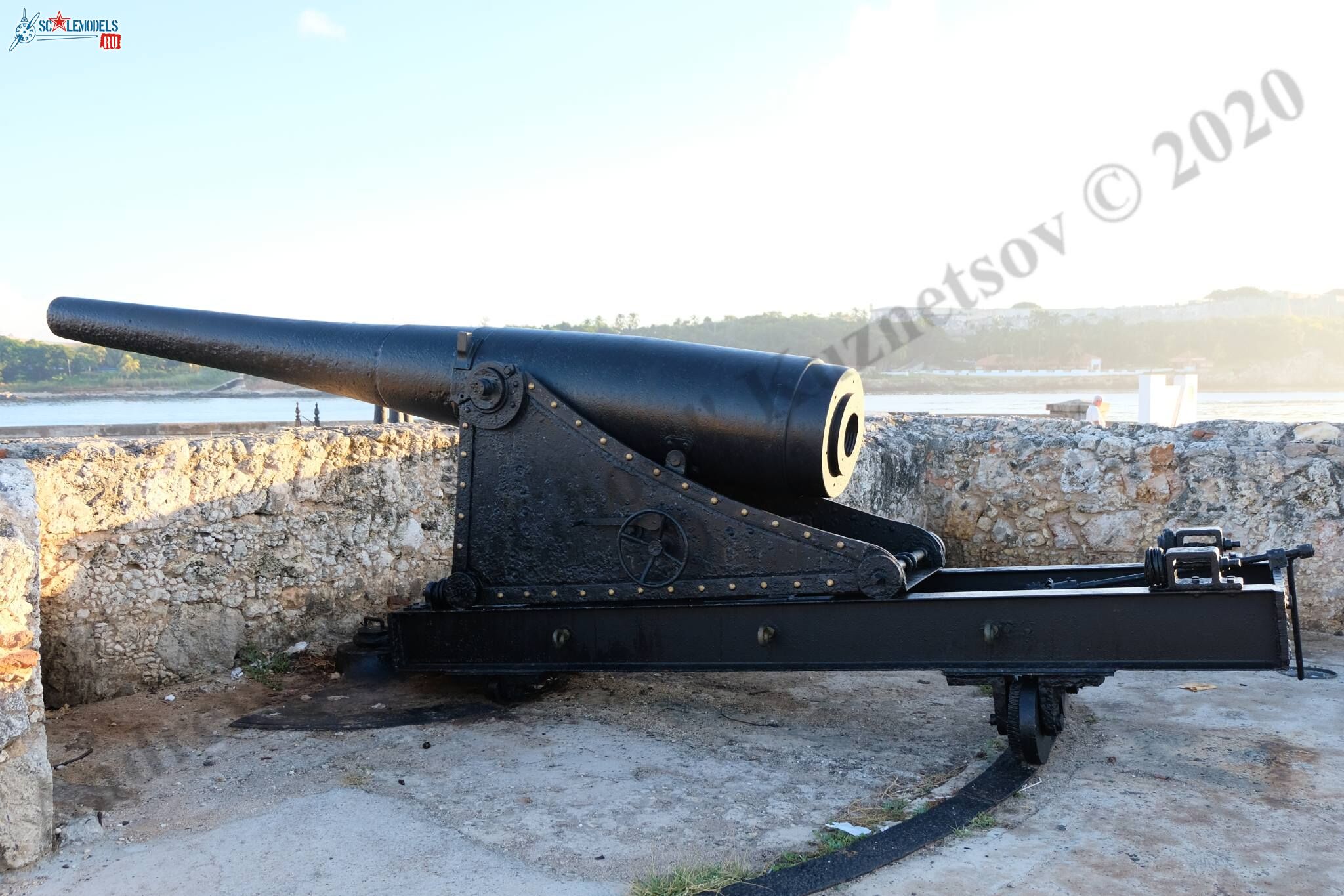 Spain_fortress_gun_Iberia_1890_1.jpg