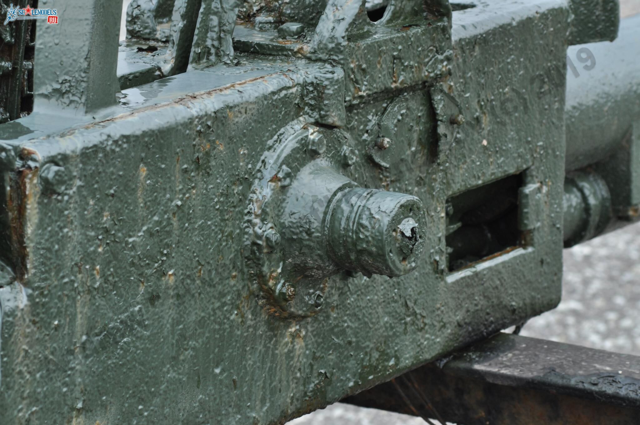 37-mm_AA-gun_tug_Gruz_75.jpg