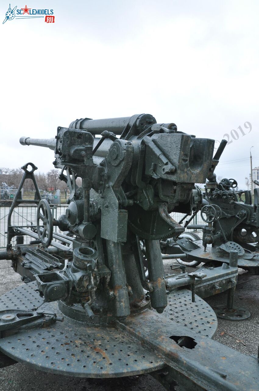 85-mm_AA-gun_52-K_108.jpg