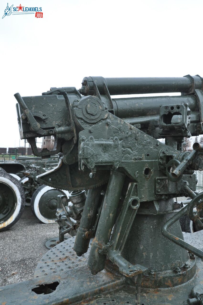 85-mm_AA-gun_52-K_117.jpg