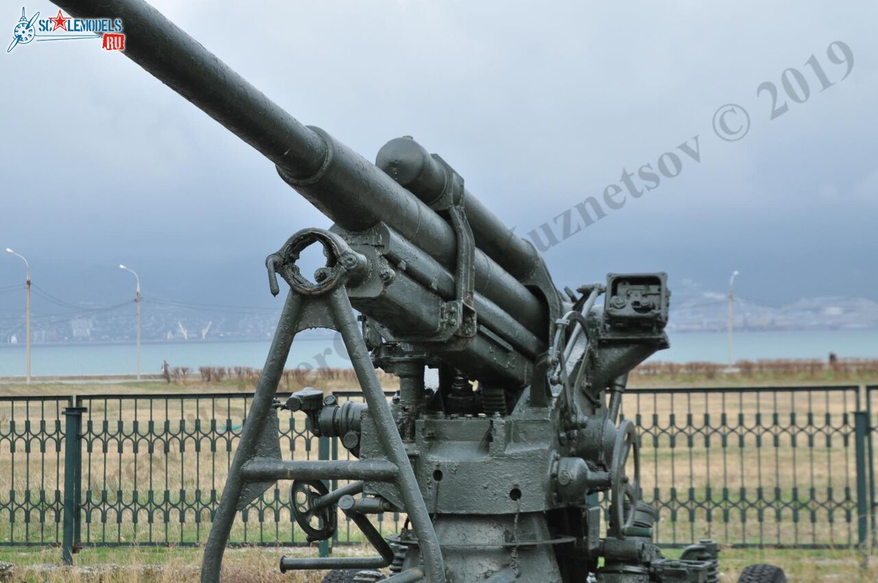 85-mm_AA-gun_52-K_140.jpg