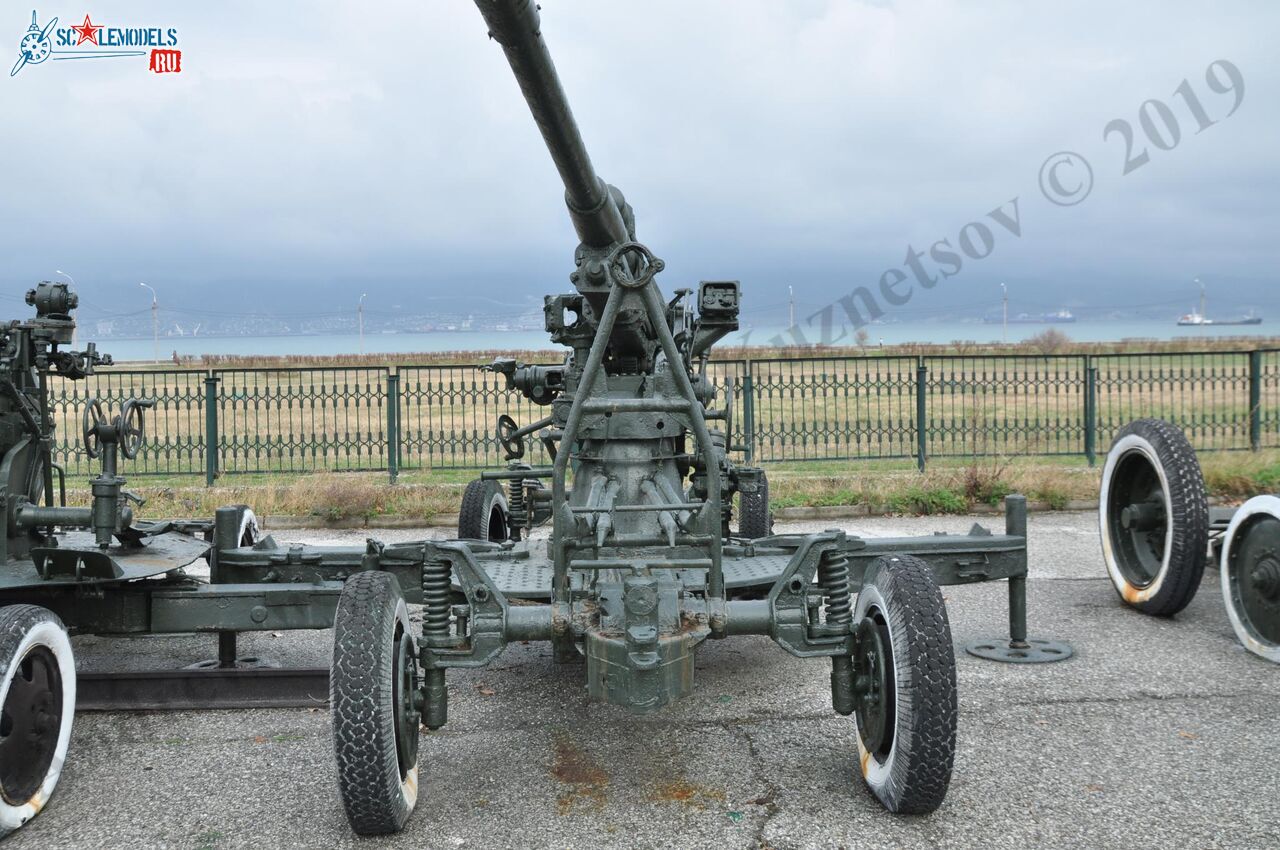 85-mm_AA-gun_52-K_145.jpg