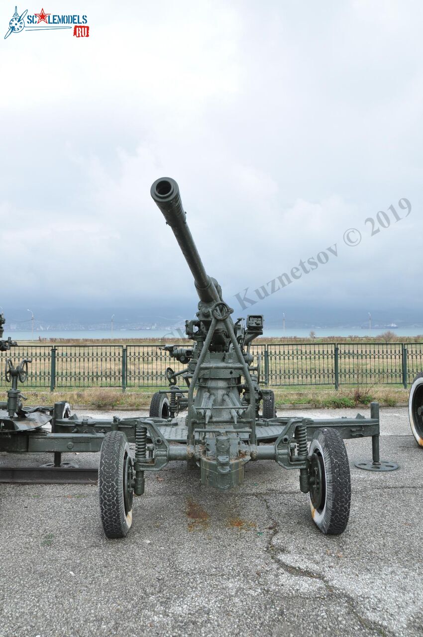 85-mm_AA-gun_52-K_147.jpg